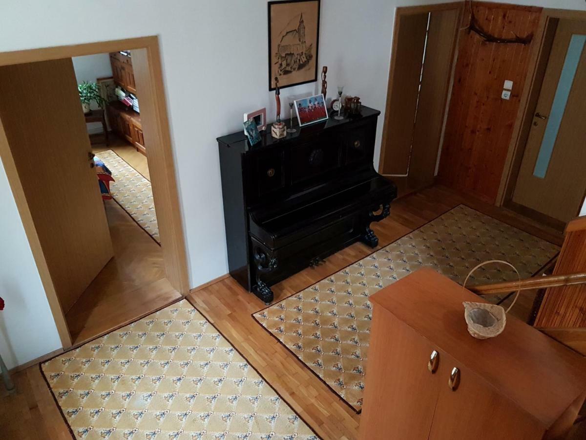 Casa Bunicilor Villa Colonia Sase Martie Ngoại thất bức ảnh